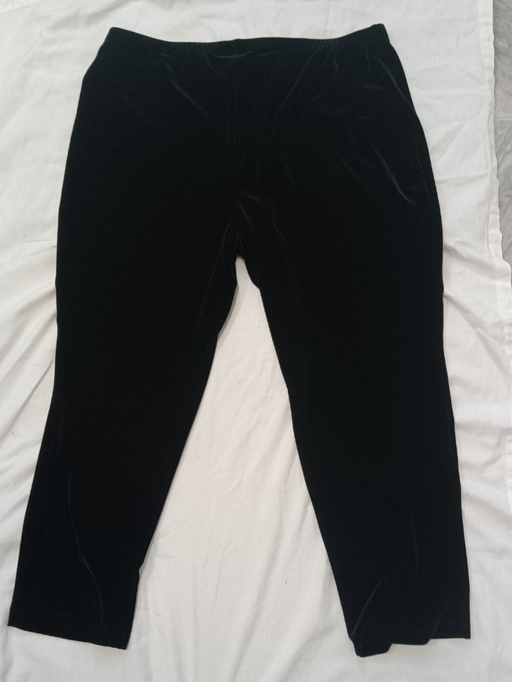 Travelers Collection by Chico's Black Velvet Size 3 Ankle Pants